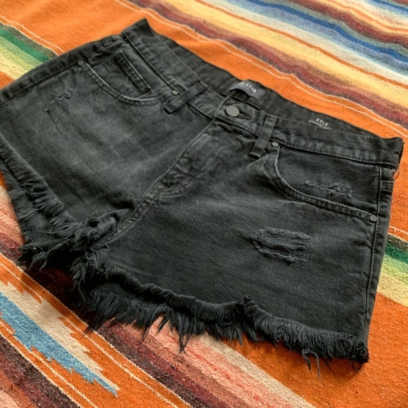 Nordstrom Big Star | Kyle Boyfriend Distressed Black Denim Shorts | 27 - Picture 3 of 6